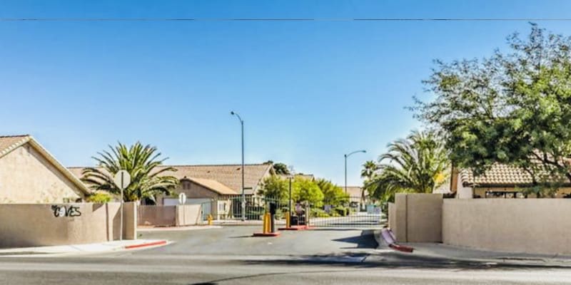 Primary Photo - 317 Yardarm Way