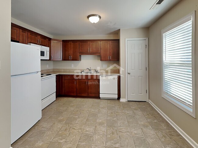 Building Photo - 79 Wolf Creek Lane
