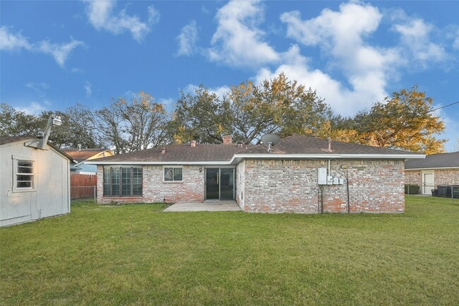 Foto del edificio - 1712 Redwood Cir