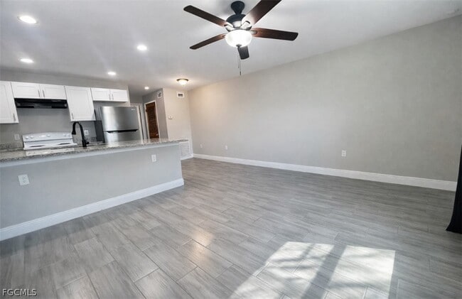 Foto del edificio - 917 Freemont St