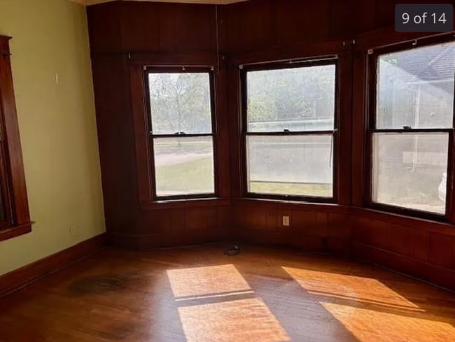 Building Photo - 306 S Olive St