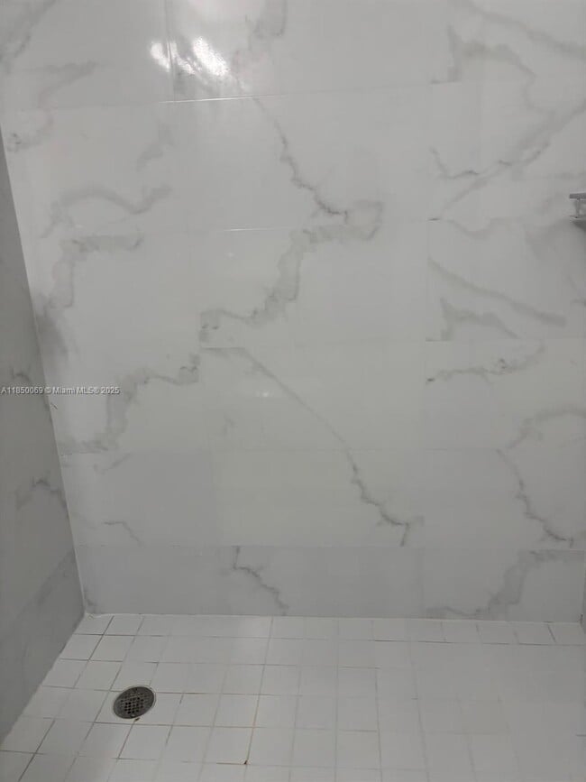 Foto del edificio - 423 E 27th St