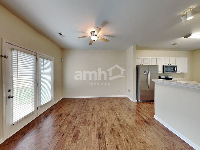 Building Photo - 11109 Aprilia Ln