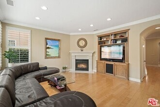 Building Photo - 1230 Wisteria Ave
