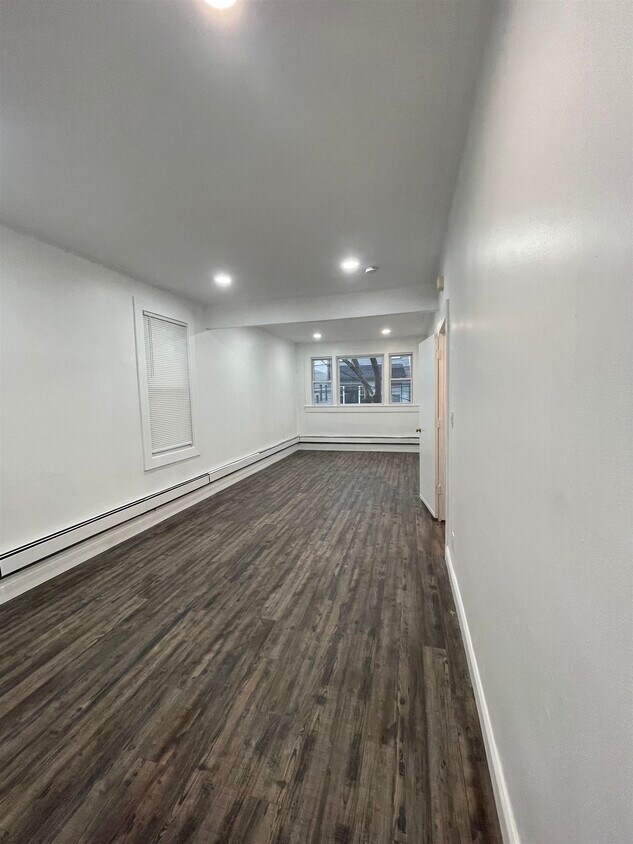 Foto principal - 388 Fulton Ave