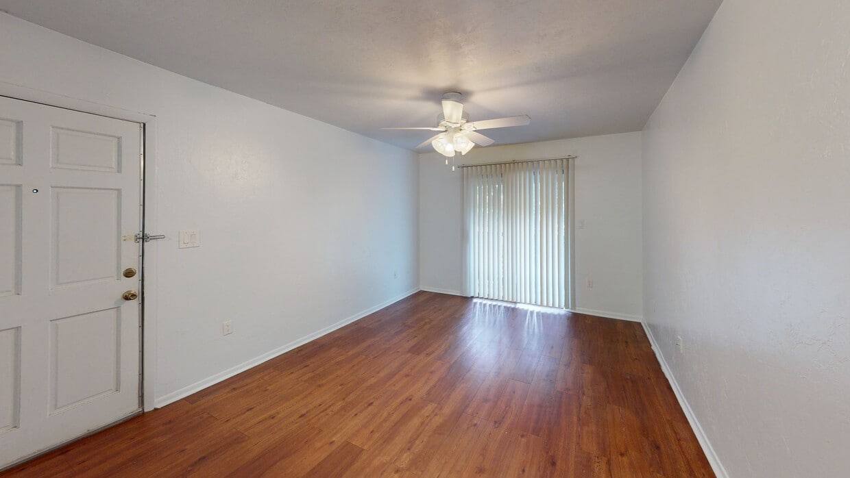 Photo - College Manor Apartments