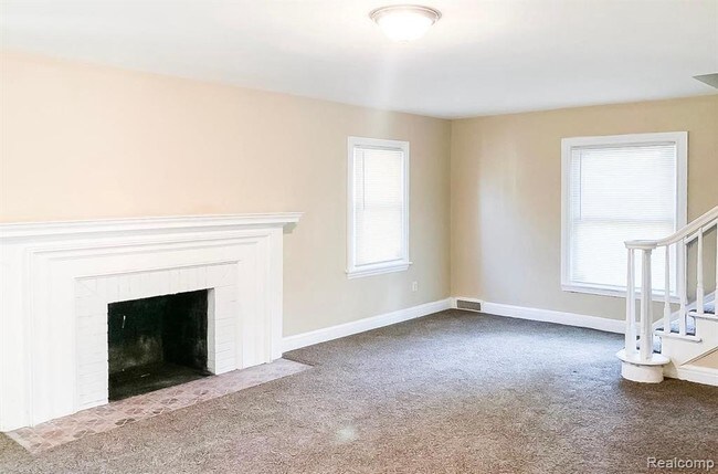 Building Photo - 4320 Buckingham