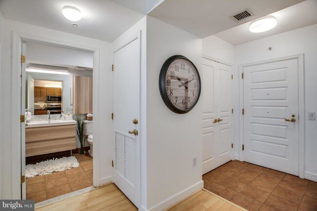 Foto del edificio - 631 D St NW