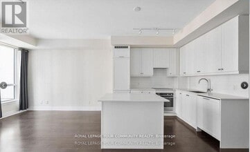 Building Photo - 9075-9075 Jane St