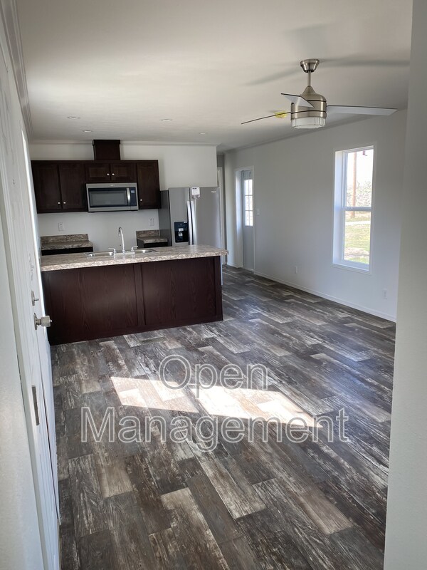 Foto principal - 120 Terry Blvd