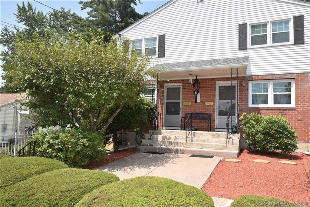 Primary Photo - 56 Mozart St