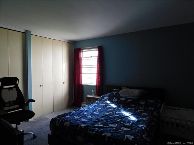 Building Photo - 43 Fairview Dr