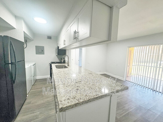 Foto del edificio - 4405 Treehouse Lane