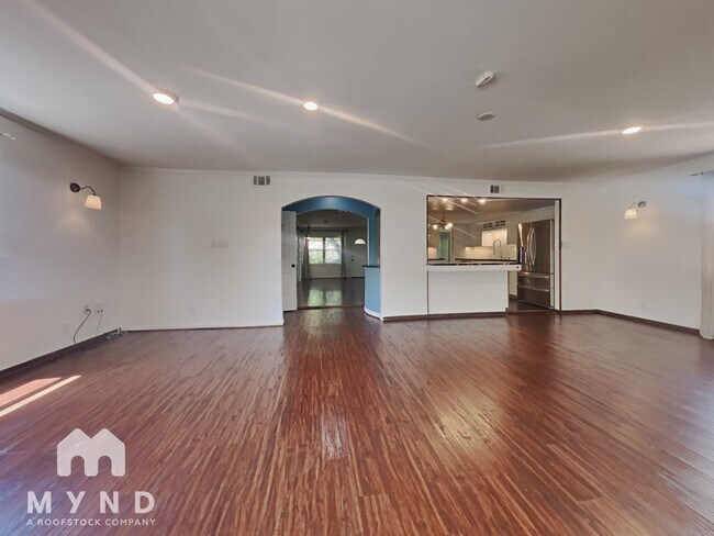 Foto del edificio - 6907 Schiller St