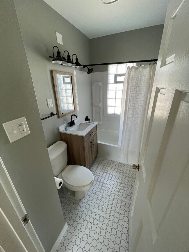 bathroom - 1443 S 70th St