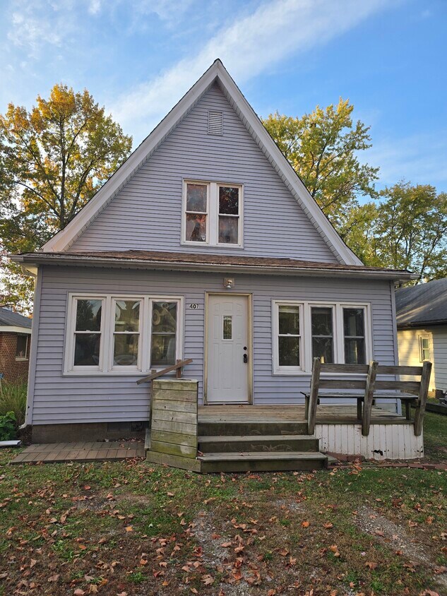 Foto principal - 407 E Oakley Ave