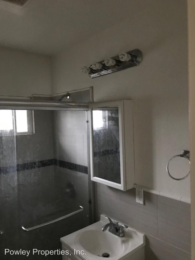 Foto del edificio - 1063 W 253rd St