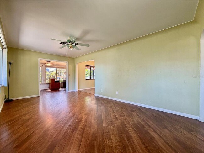 Foto del edificio - 3025 50th St S