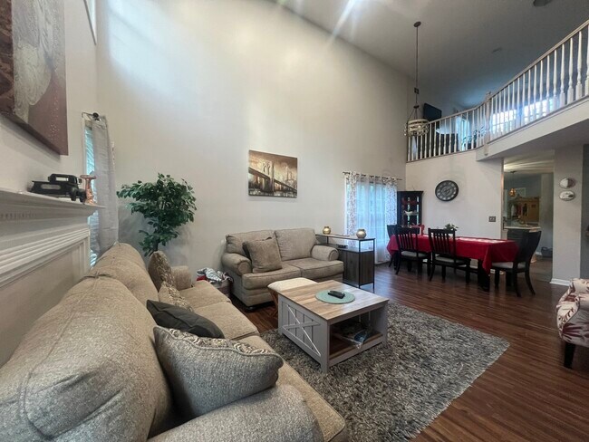 Foto del edificio - 369 Prairie Meadow Ln