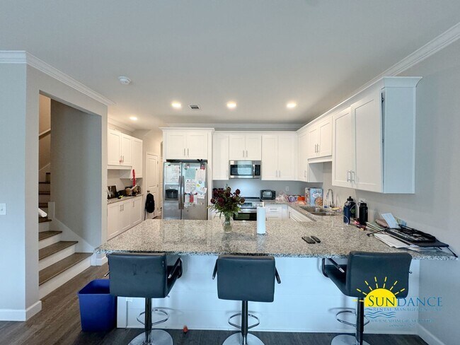 Building Photo - Gorgeous Townhouse in Fort Walton Beach!