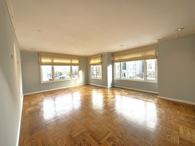 Building Photo - Pacific Heights Top floor,2 level Unit, la...