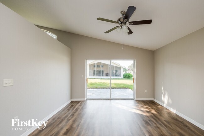 Foto del edificio - 5519 Braddock Dr