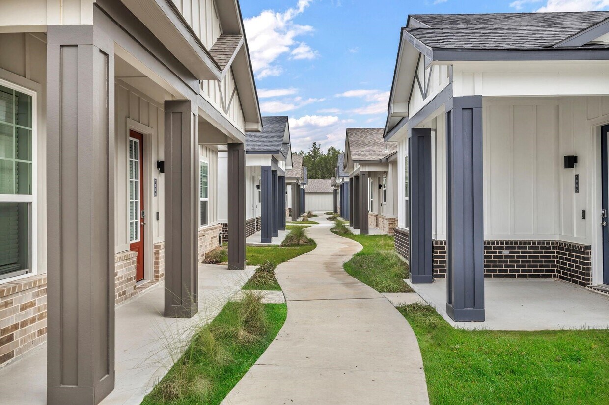 Foto principal - 4250 Woodridge Pkwy