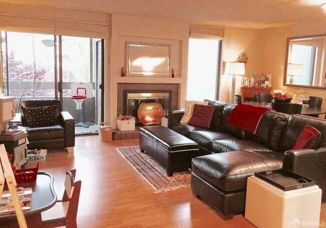 Foto del edificio - 820 Sea Spray Ln