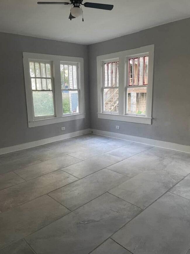 Building Photo - 201 E 3rd St