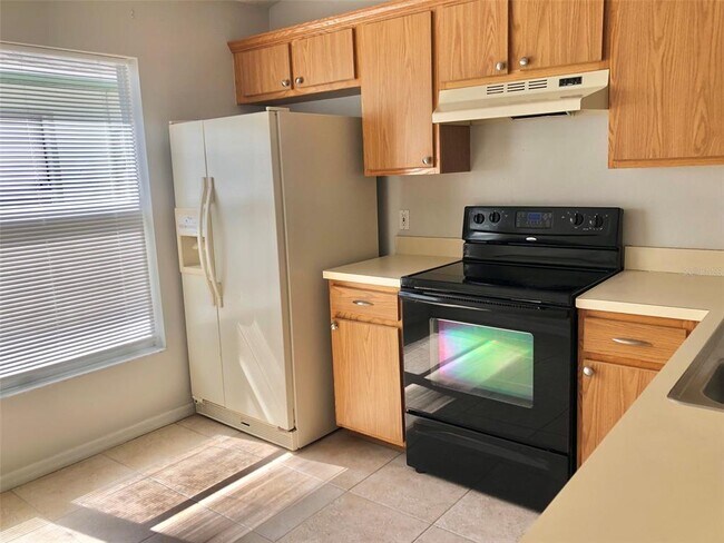 Foto del edificio - 318 Daniels Pointe Dr