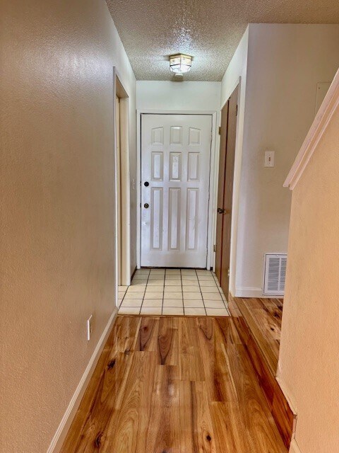 Foto del edificio - 2723 Oak Rd