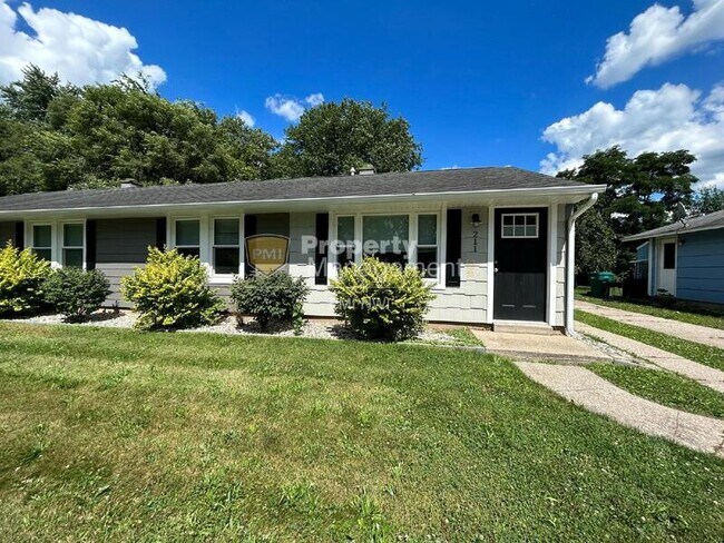 Building Photo - 211 Glenview Avenue