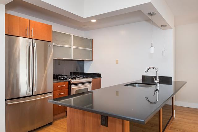 Foto principal - 756 Myrtle Ave