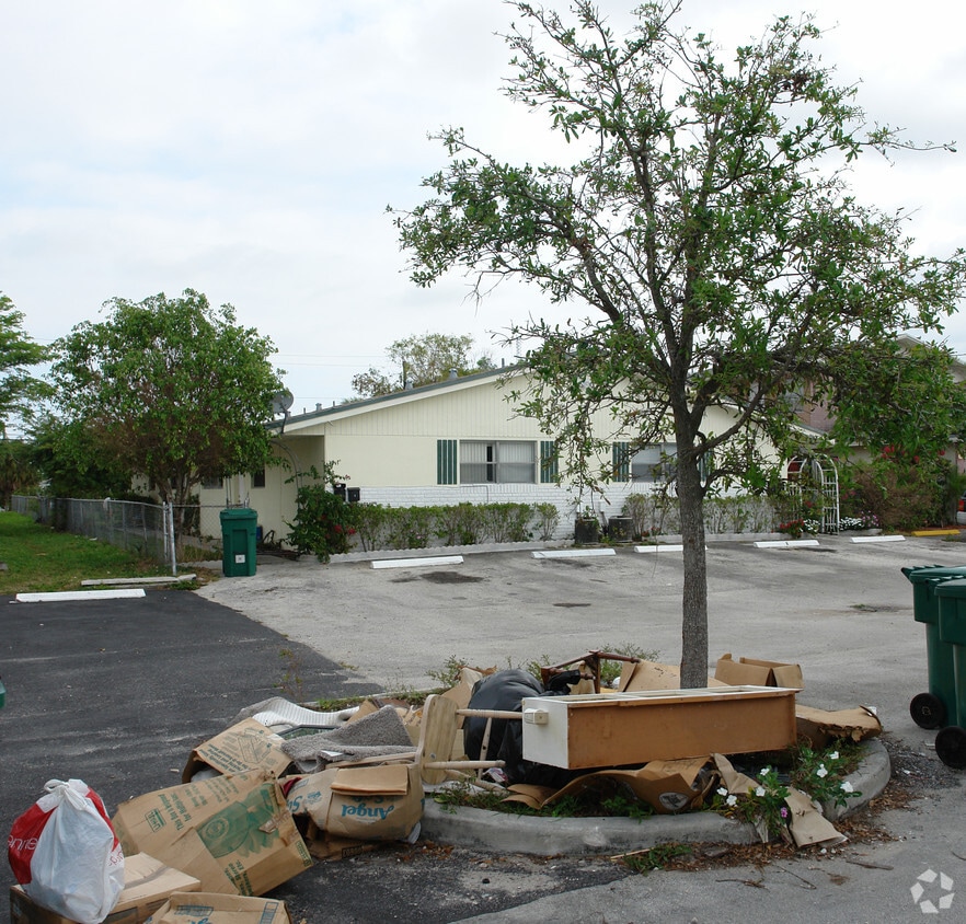 Building Photo - 7361 NW 35th St