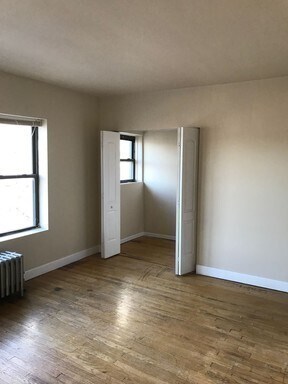 Building Photo - 1-Bed/1-bath condo for rent - heat included