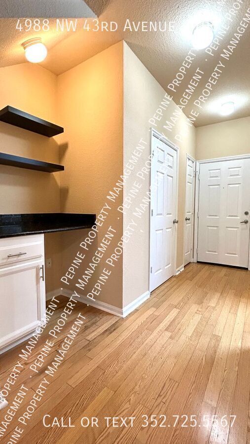 Foto del edificio - 4988 NW 43rd Ave