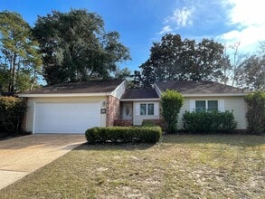Building Photo - 606 Bayou Ln