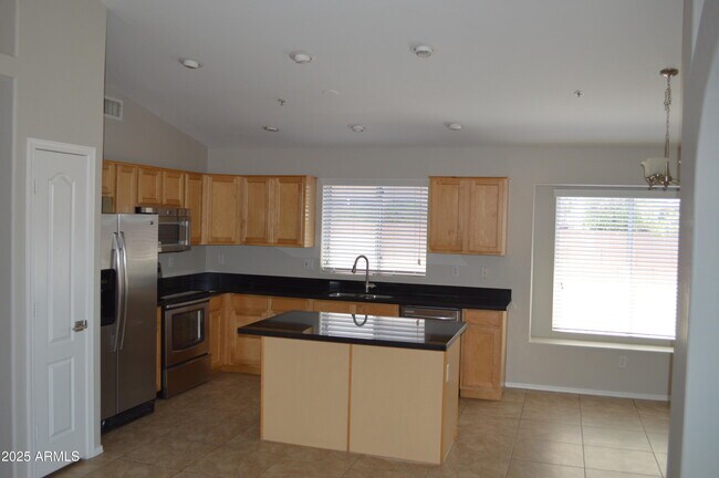 Foto del edificio - 3080 N 87th Way