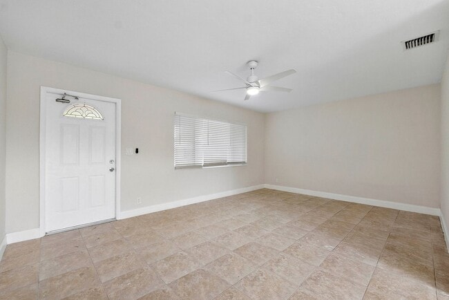 Photo - Spacious 3BD/2BA Home