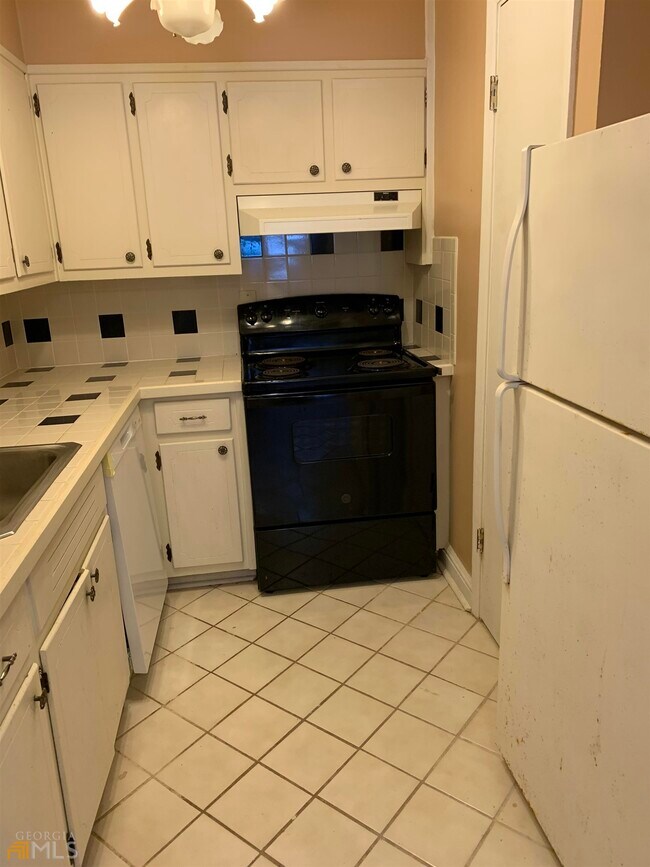 Foto del edificio - 757 Houston Mill Rd NE