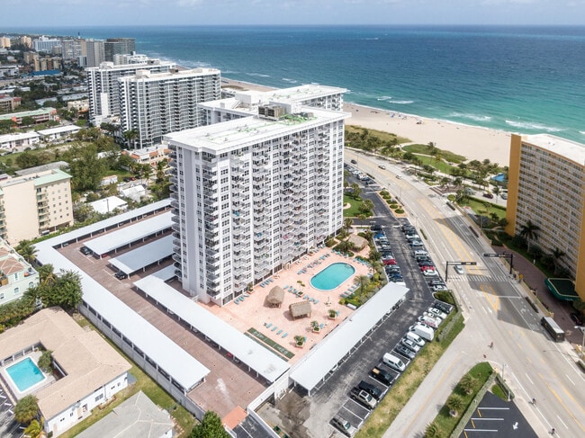 Building Photo - 405 N Ocean Blvd