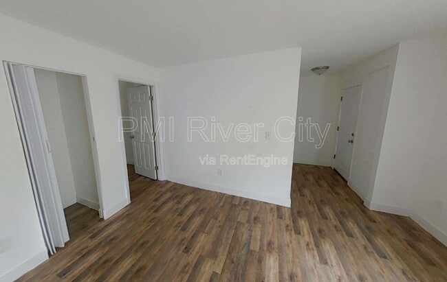 Foto del edificio - 1637 W 34th St