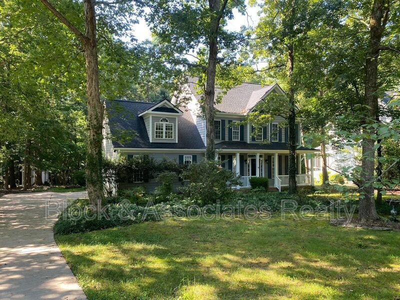 Primary Photo - 2905 Whitehart Ln