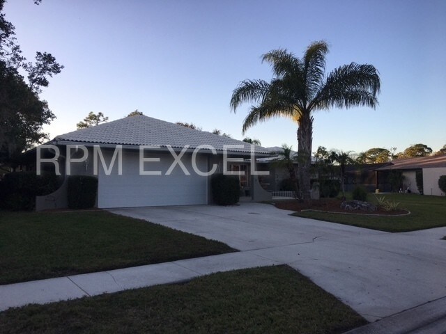 Building Photo - Gorgeous Nokomis Home Close to Beaches!