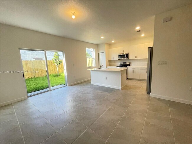 Foto del edificio - 2607 SE 11th St