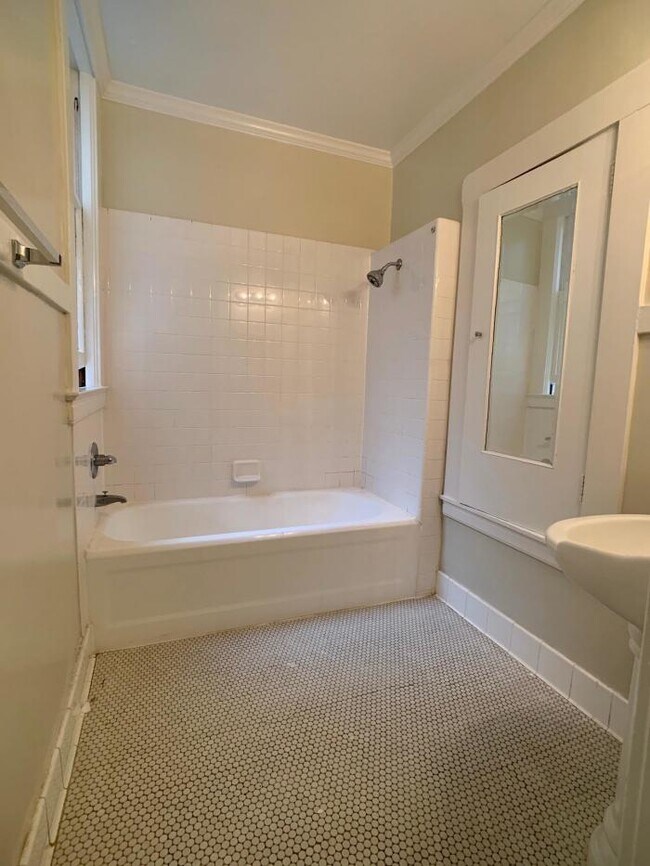 Foto del edificio - 2 bedroom in San Francisco CA 94109