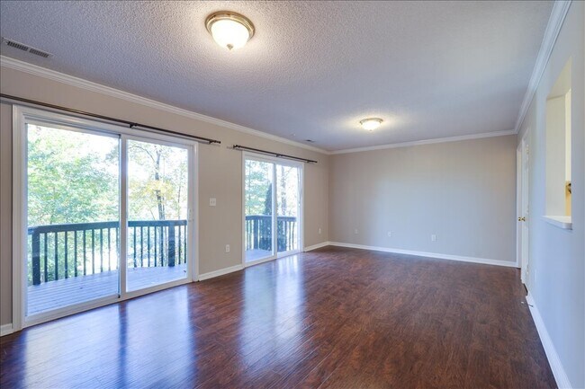 Foto del edificio - 2312 Lancelot Ln
