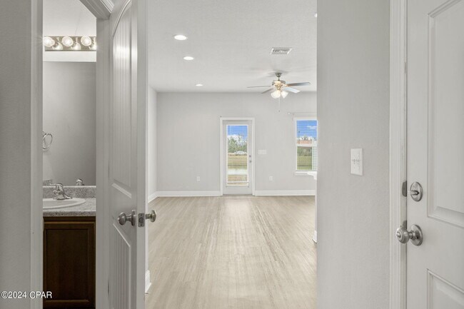 Building Photo - 5740 Callaway Cir