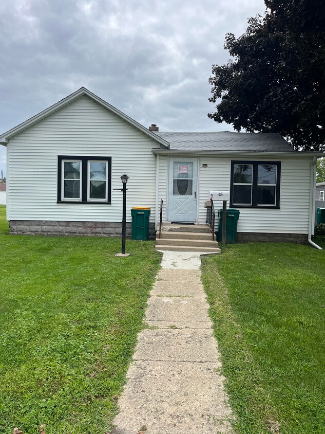 Primary Photo - 406 S 5th Ave