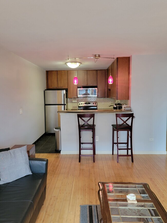 Cocina acogedora - 1231 N Downing St